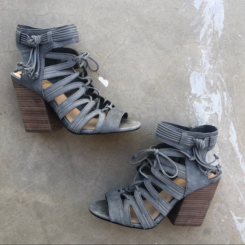 VINCE CAMUTO | women’s heeled grey sandal